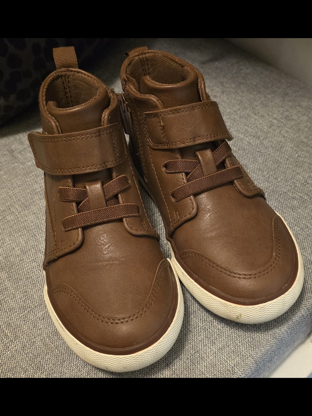 wonder nation Brown Faux-Leather High-Top Kids Boots with White Sole